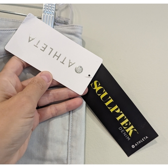 🆕 Athleta Sculptek Skinny Crop Jeans in Glacier Wash Size 6 - Picture 8 of 8